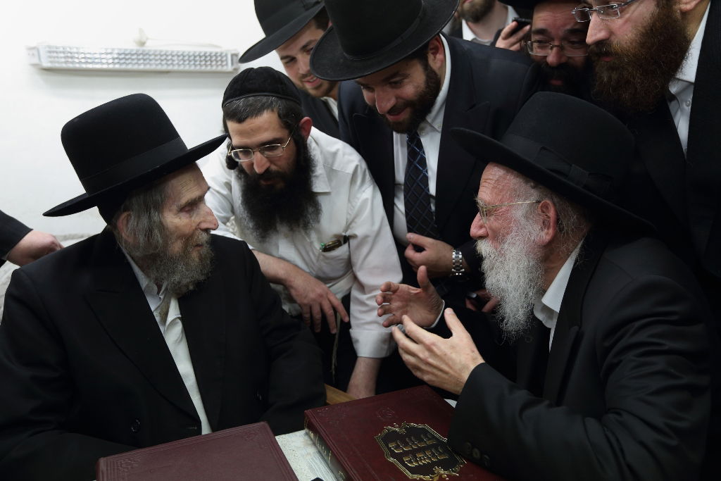 בני ברק: הגאון רבי שמעון גלאי הוכתר לרבו של אזור מתחם אוסם