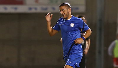 שוב: גיא דיין כבש שער וחגג כשכיפה לראשו