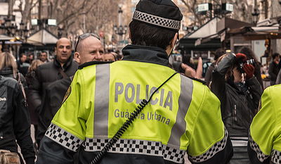 ספרד מזועזעת: מהגר דחף שוטר לפסי רכבת וגרם למותו