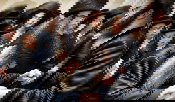 בת המשפיע מוויליאמסבורג התחתנה; צפו בגלריה