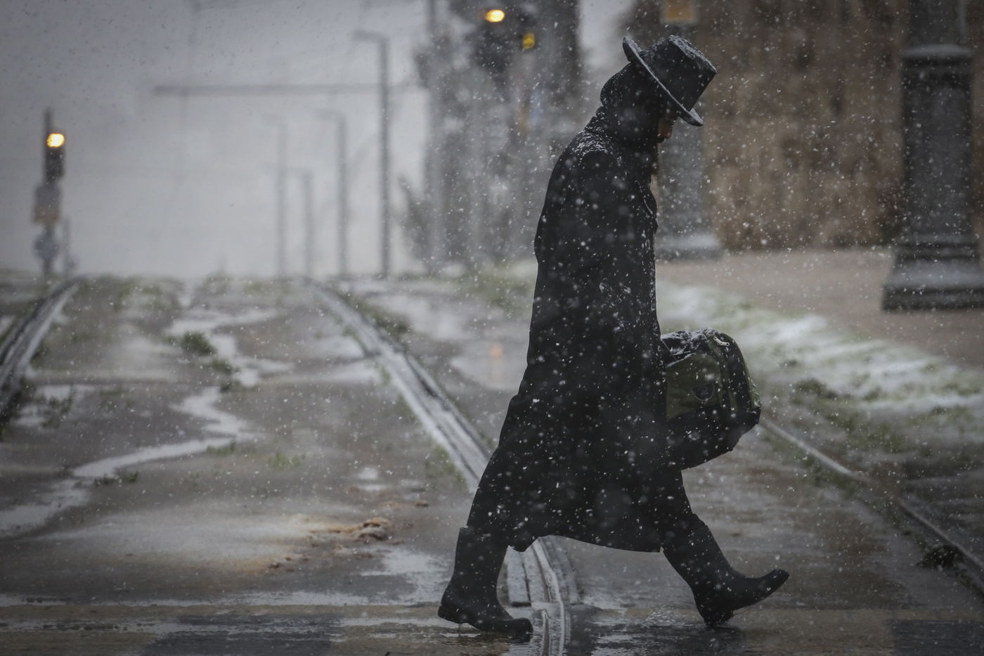 מסתגרים בחדרי חדרים? צפו במראות מהשלג
