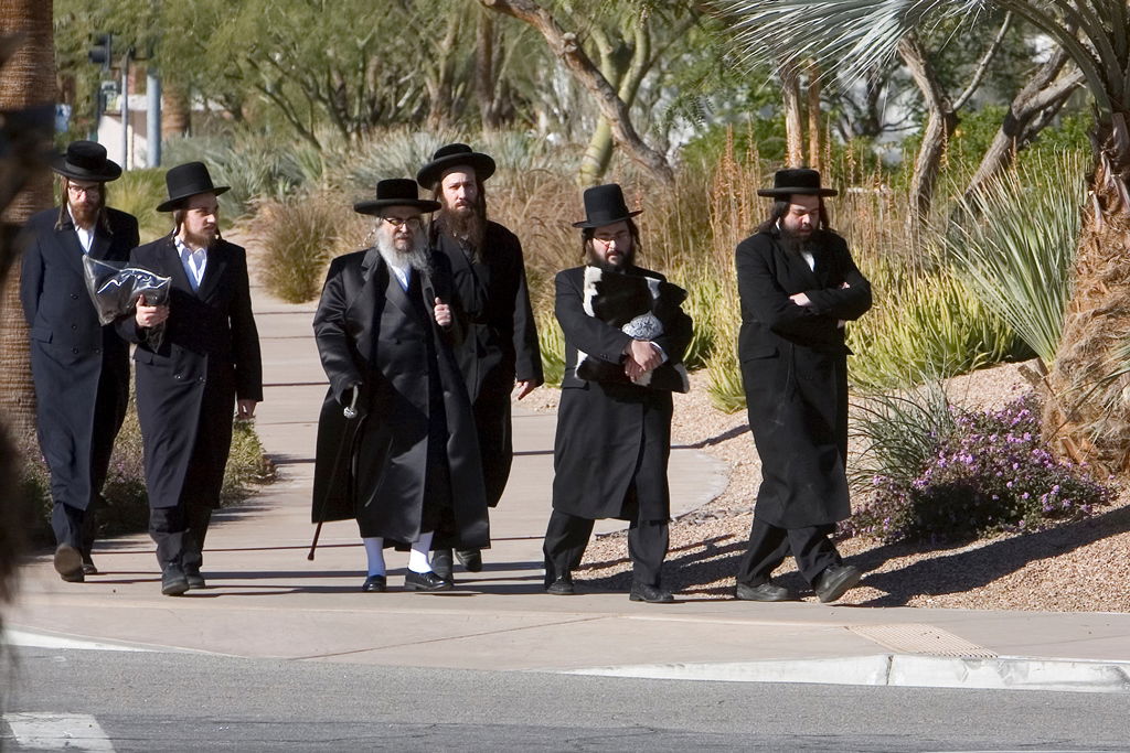 בגלל הקור בניו יורק: האדמו"ר מסאטמר נופש בקליפורניה • תיעוד