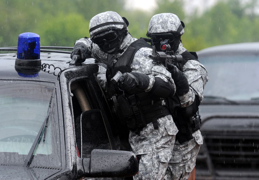 מרדף אחר טרוריסטים. ארכיון