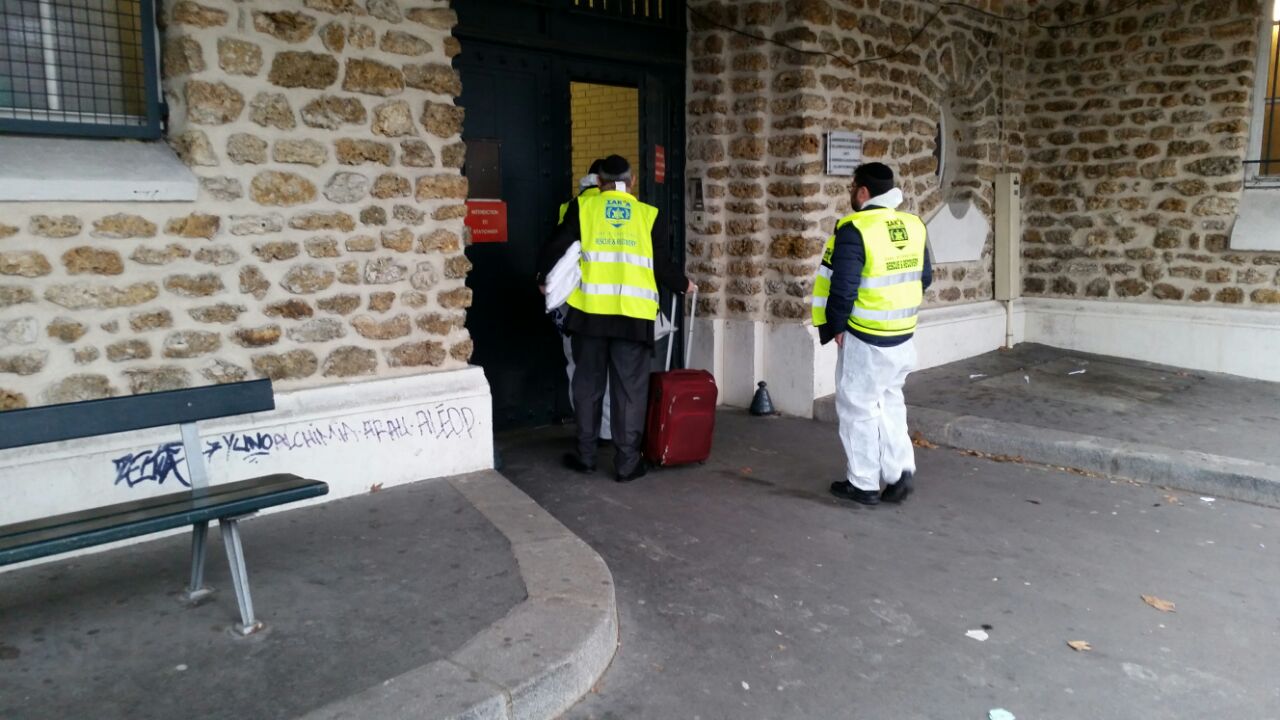 תיעוד: מתנדבי זק"א טיפלו והכינו את גופות הנרצחים