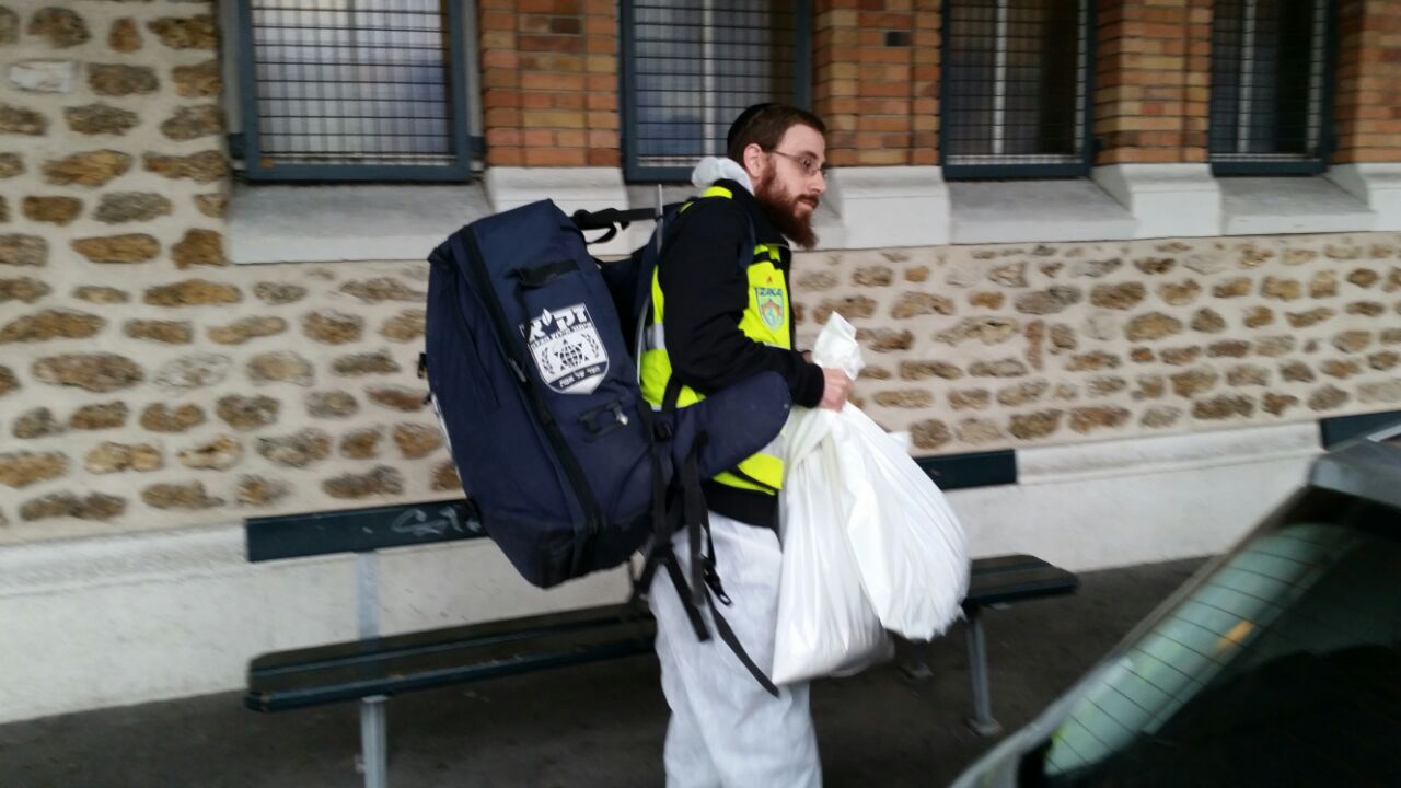 תיעוד: מתנדבי זק"א טיפלו והכינו את גופות הנרצחים