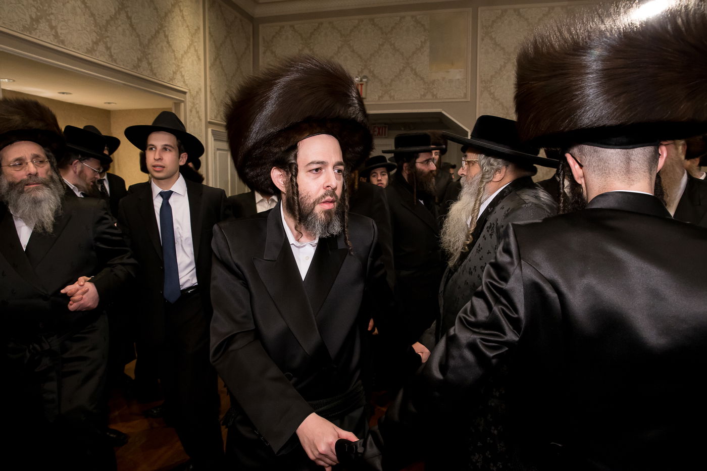 תיעוד: חתונת בת רבי משה לעווי עם בן הרה"צ מסאקהל