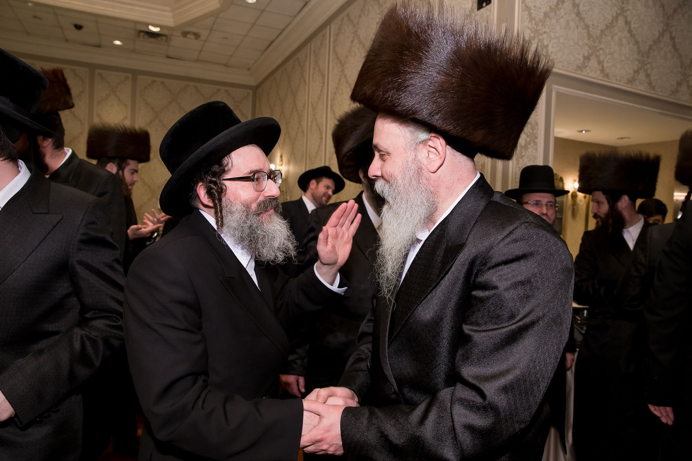 תיעוד: חתונת בת רבי משה לעווי עם בן הרה"צ מסאקהל