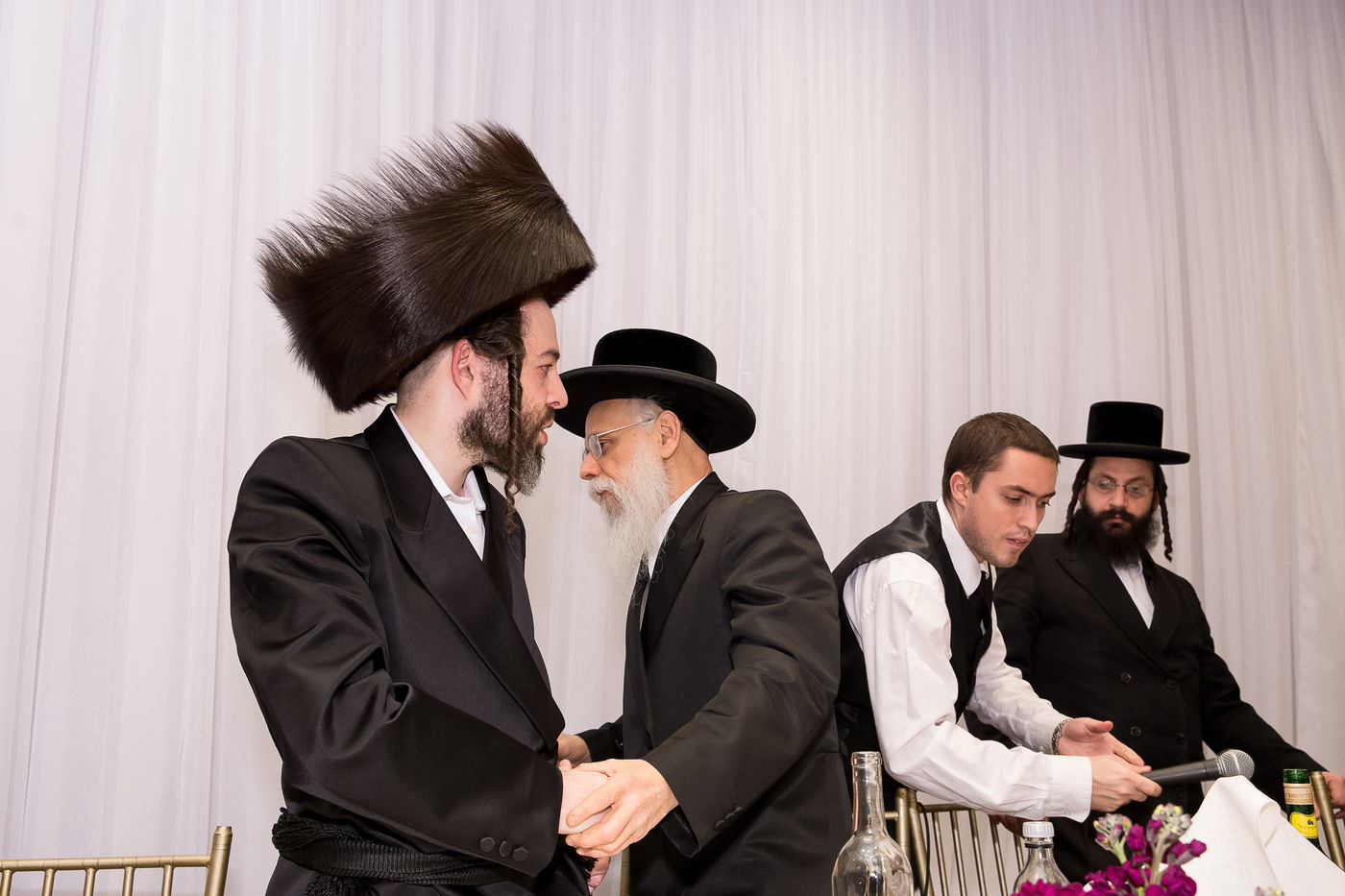 תיעוד: חתונת בת רבי משה לעווי עם בן הרה"צ מסאקהל