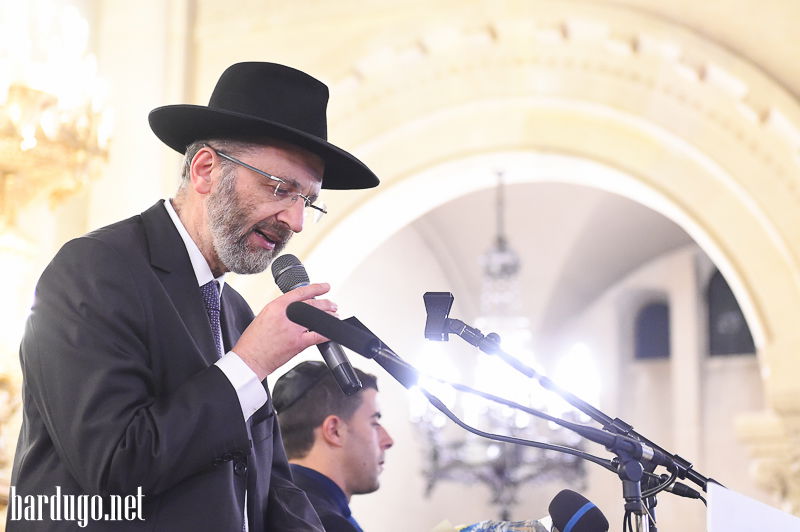 גלריה: עצרת הענק ברחובות צרפת ובבית הכנסת הגדול