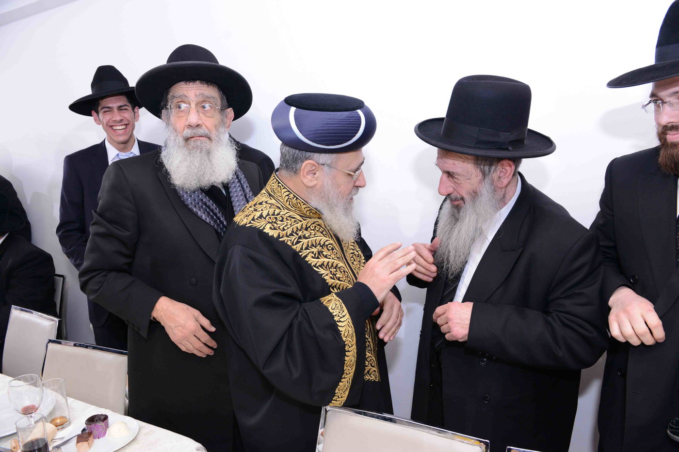 גלריה: אירוסי בת הרב יהודה דרעי עם נכד הרב שלמה בן שמעון