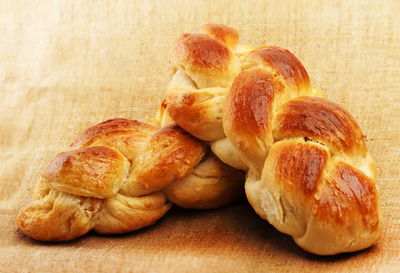 חלה מקמח מלא. לכבוד שבת קודש