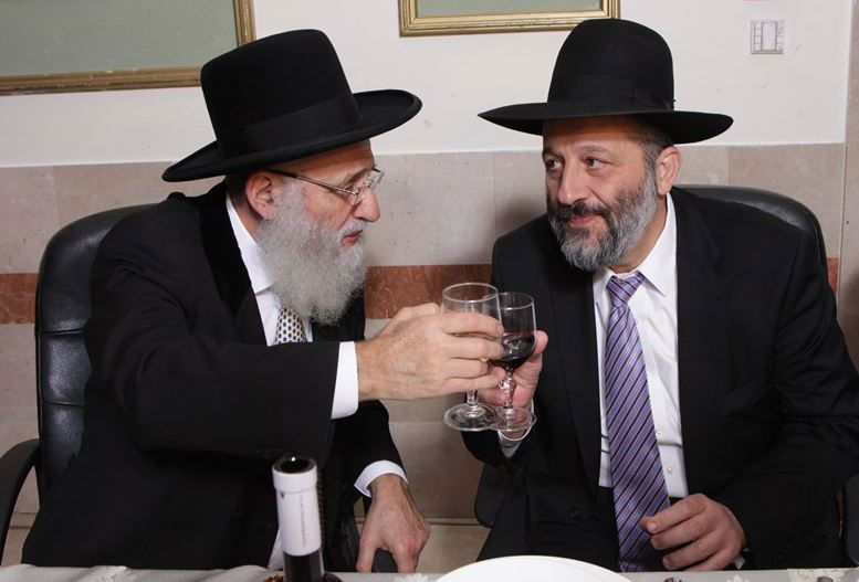 הגר"ר אלבז ואריה דרעי