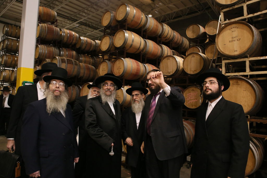 תיעוד: האדמו"ר מסאטמר ביקר ב"יקבי קדם" בקליפורניה