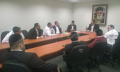 דרעי בפגישה עם חרדים עובדים, אמש