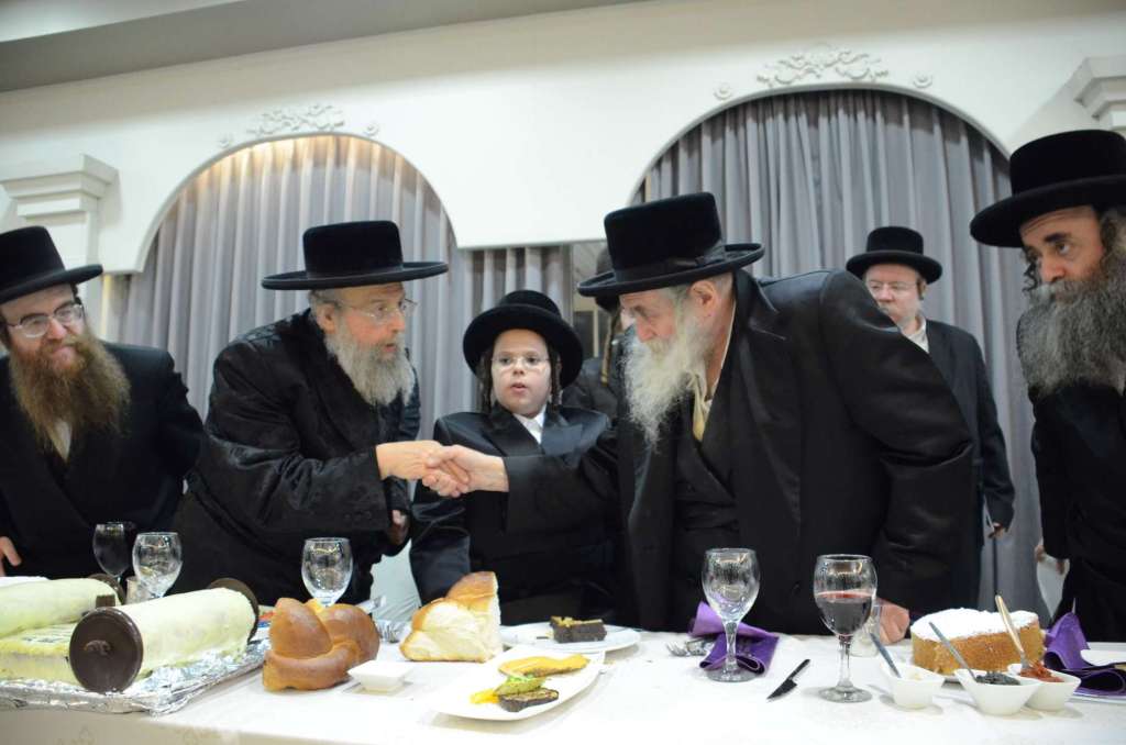 שבוע לאחר פטירת אב"ד סמיעהילי, בנו חגג בר מצווה • גלריה