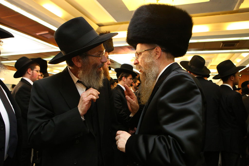 גלריה: יו"ר ועד הישיבות חיתן, ראשי הישיבות באו לאחל מזל טוב