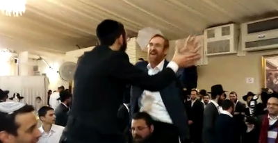 גליק נישא על כתפיים, אמש