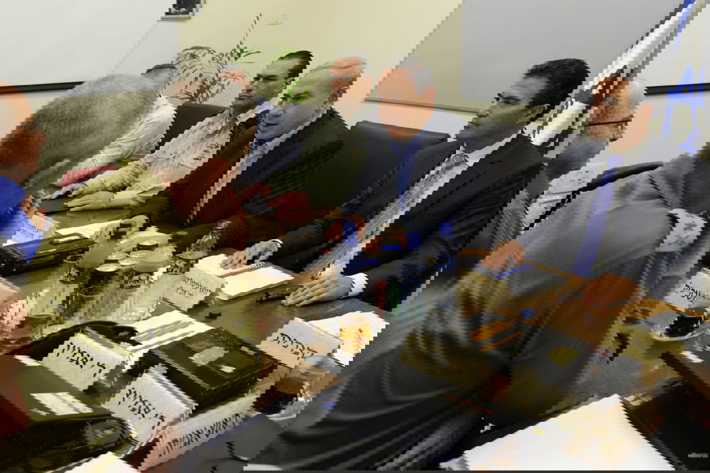 ראש הממשלה נתניהו והרמטכ"ל גנץ בדיון הערכת מצב בקריה