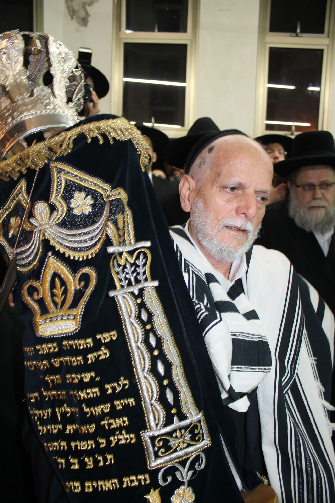 אלעד: חנוכת ארון הקודש בית הכנסת "הר"ן"