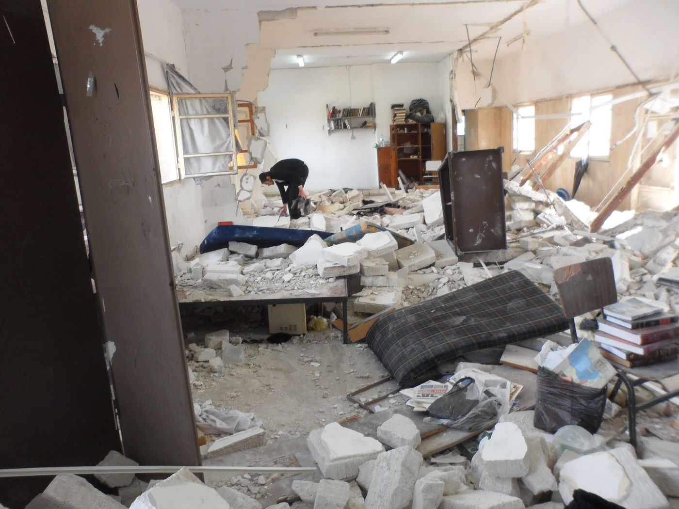 תיעוד מחריד: הפוגרום שערכו "המחבלים" בפנימיית "אשר יצר" בפוניבז'