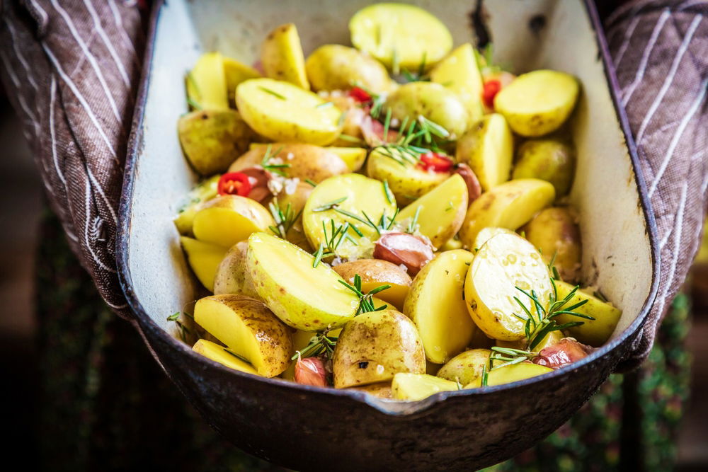 תפוחי אדמה בתנור עם רוזמרין שתמיד מצליחים