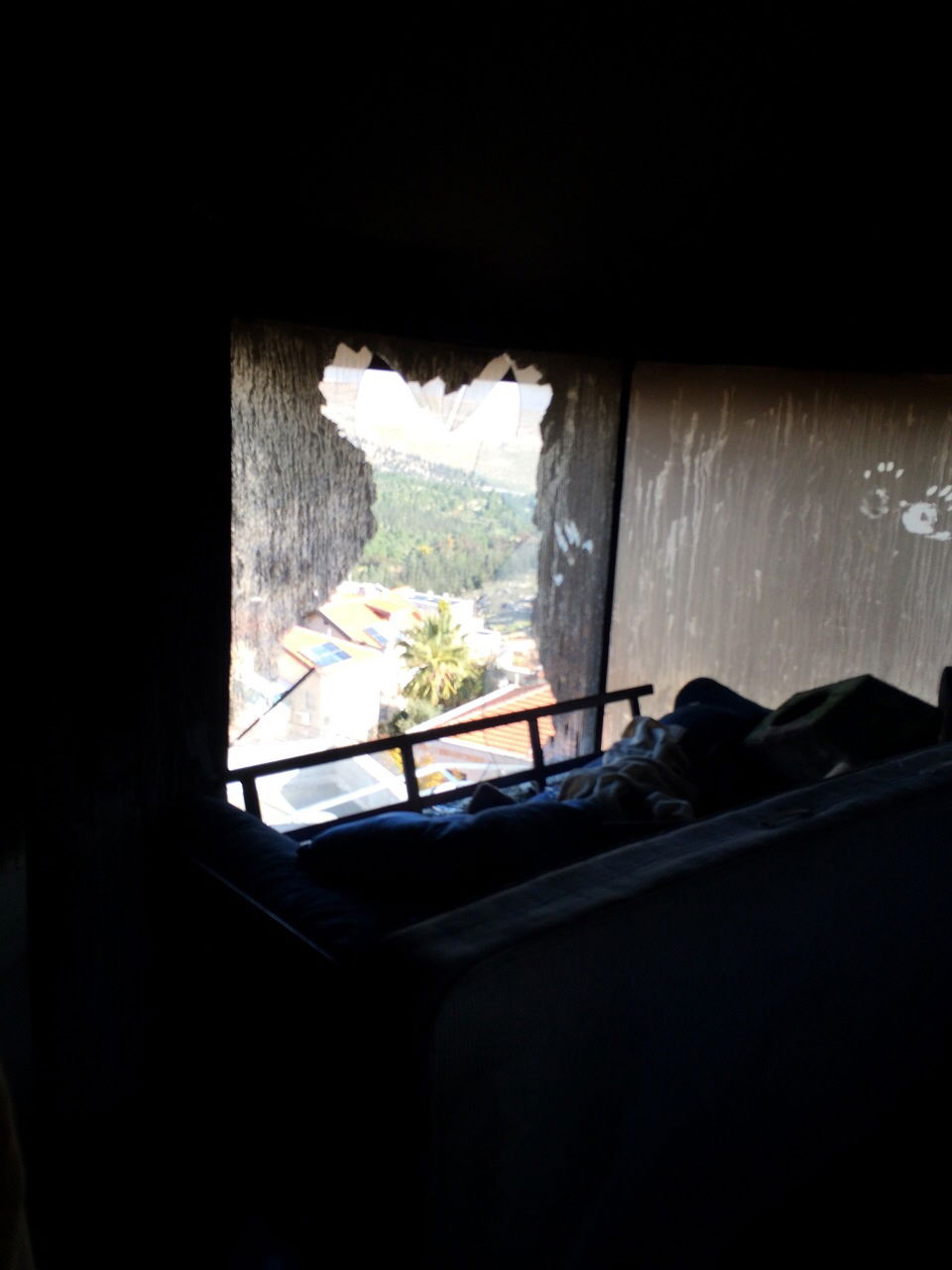 פסגת זאב: נשרפה למוות בגלל סכסוך שכנים