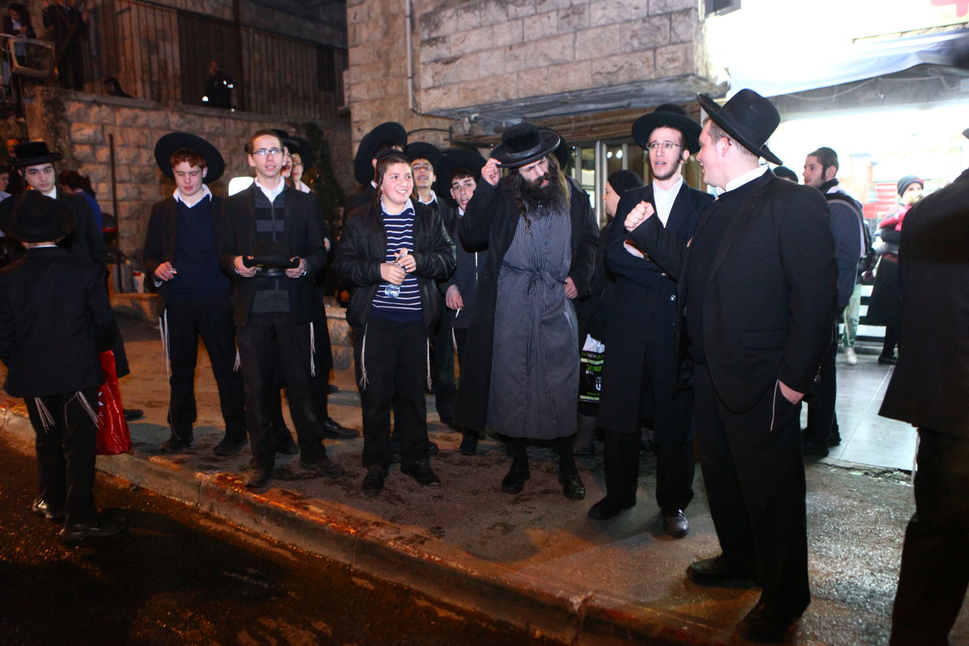 גלריה: עשרות הפגינו ב"כיכר השבת" נגד מעצר העריקים מפוניבז'