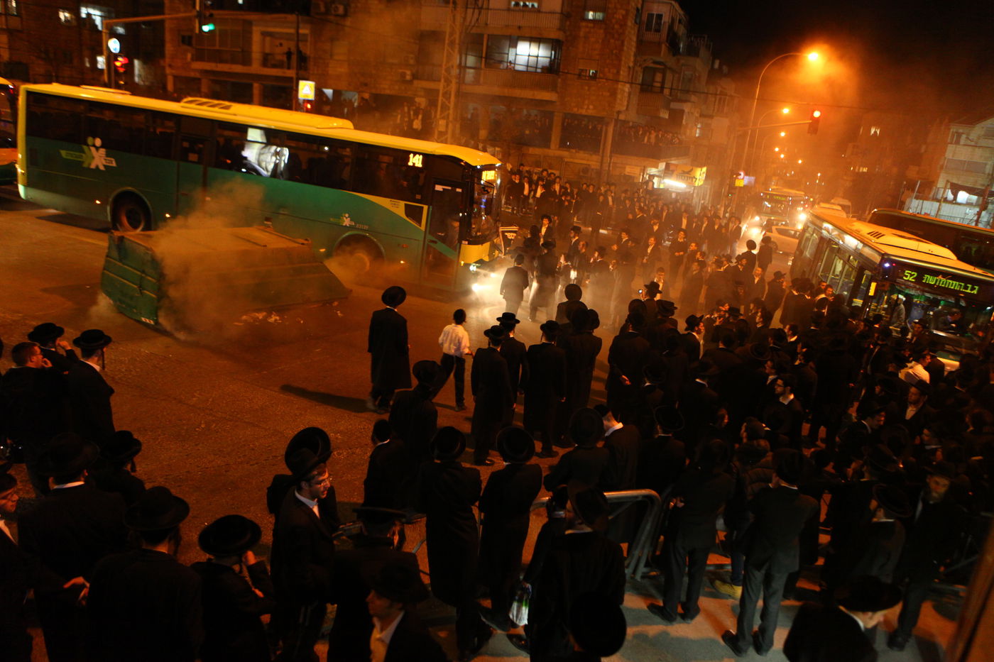 גלריה: עשרות הפגינו ב"כיכר השבת" נגד מעצר העריקים מפוניבז'