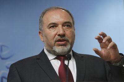 ליברמן על התפטרות שאבאס: "לתת לקין לחקור את רצח הבל"