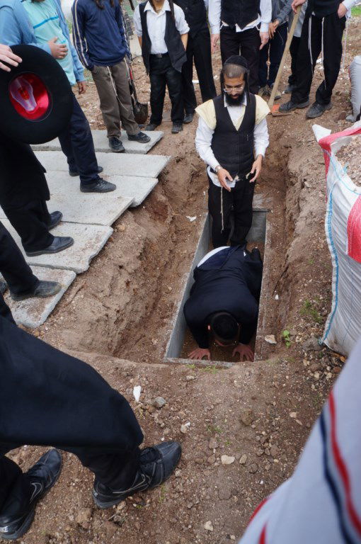 תיעוד ענק: הלוויית מוהרא"ש שיק זצ"ל