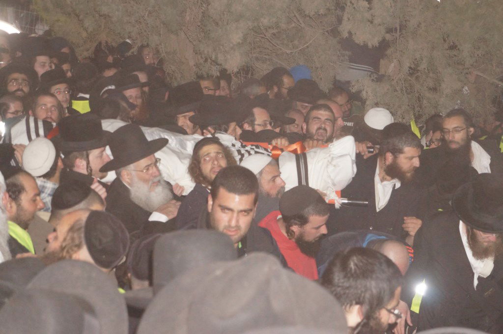 תיעוד ענק: הלוויית מוהרא"ש שיק זצ"ל