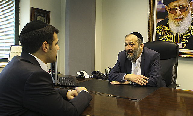 אריה דרעי בראיון לכתב "כיכר השבת" ישי כהן