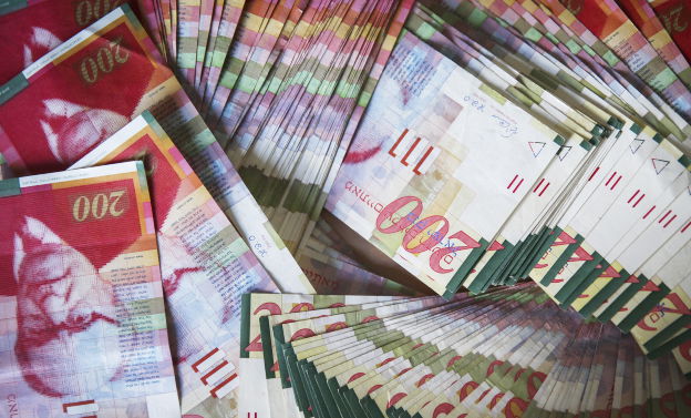 מיוחד: העלאת שכר המינימום - המרוויחים והמפסידים