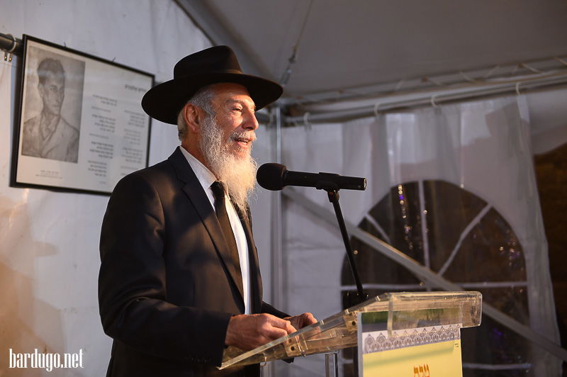 הכנסת ספר תורה לזכר מפקד הלח"י • תמונות