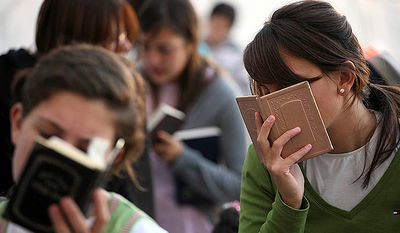 כולם מפחדים מכוח נשי, בעיקר הנשים עצמן / מאמע