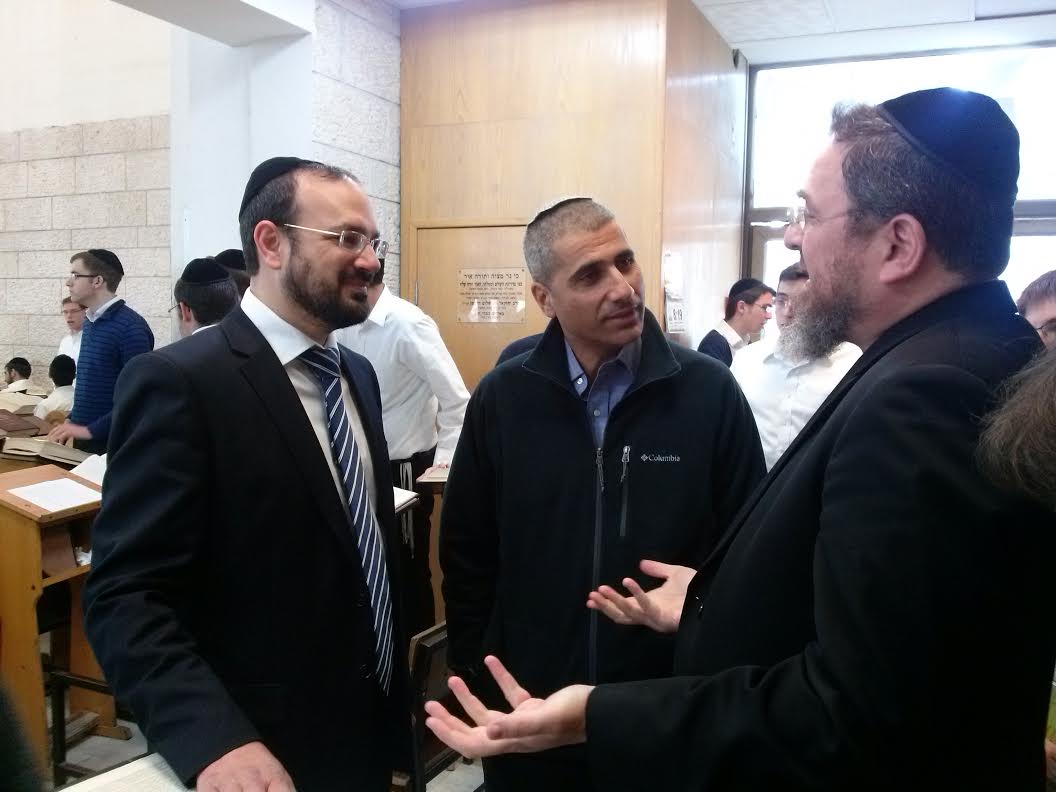 בכירי משרד האוצר נפגשו עם ראשי ישיבת "חברון"