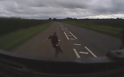 צפו: בן 14 נדרס על ידי משאית ושרד