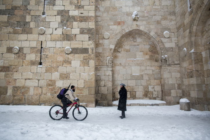 אחרי הסערה: הכבישים לירושלים נפתחו לתנועה