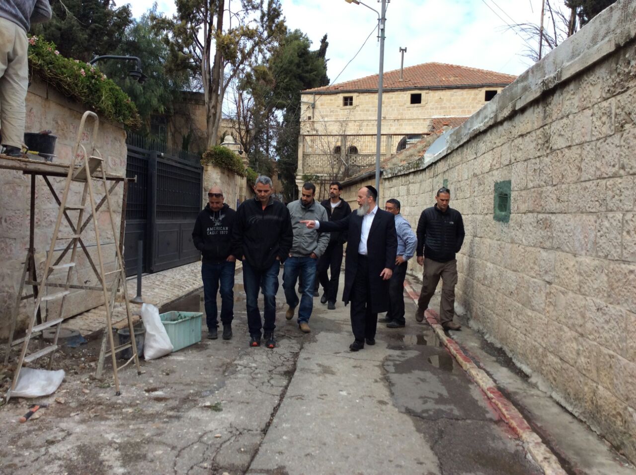 רחובות מאה שערים