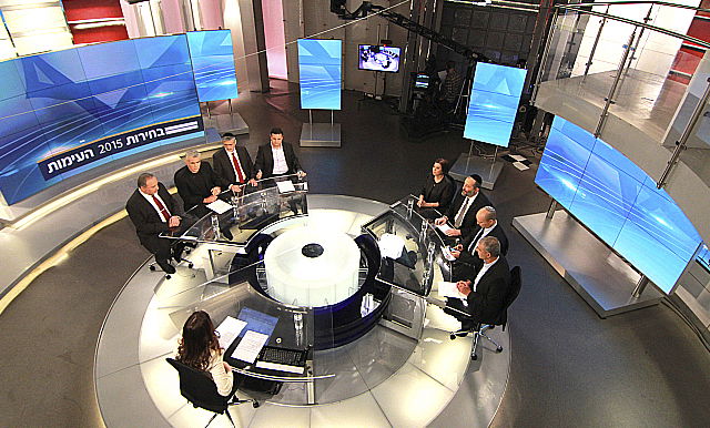 אולפן ערוץ 2 במהלך העימות