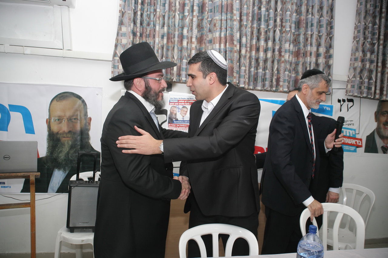 ראש עיריית בת ים יוסי בכר: תומך באלי ישי