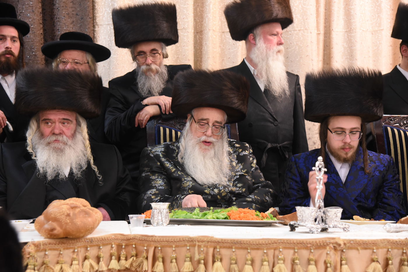 תיעוד: הרבי מויז'ניץ בשבע ברכות בצאנז