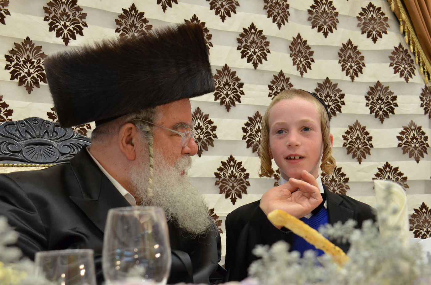 ביתר עילית: קהילת 'המתמידים' חנכה ארון קודש מפואר • תיעוד