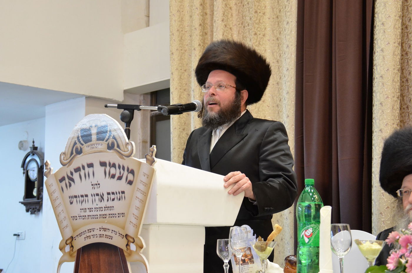 ביתר עילית: קהילת 'המתמידים' חנכה ארון קודש מפואר • תיעוד