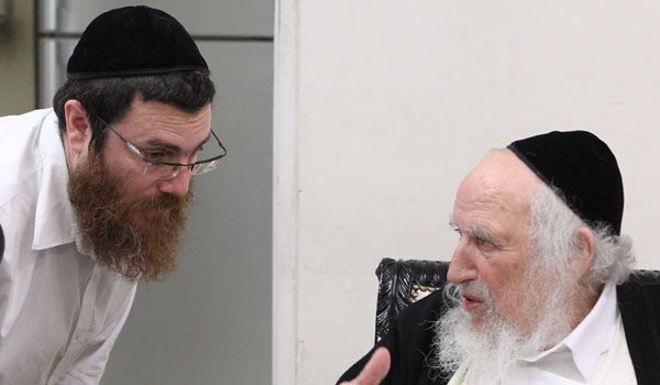 הגר"ש אוירבך נועד עם מארגני העצרת: "המכללות זה אסון"