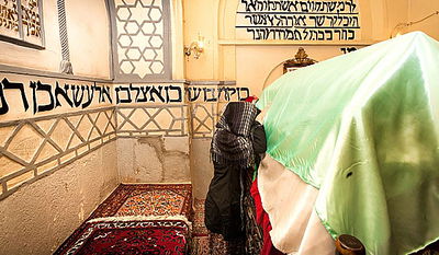 קבר מרדכי ואסתר באיראן