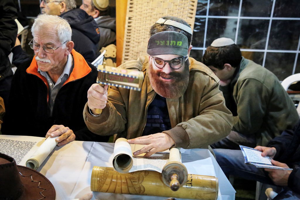 ברוח הימים. פורים בגוש עציון