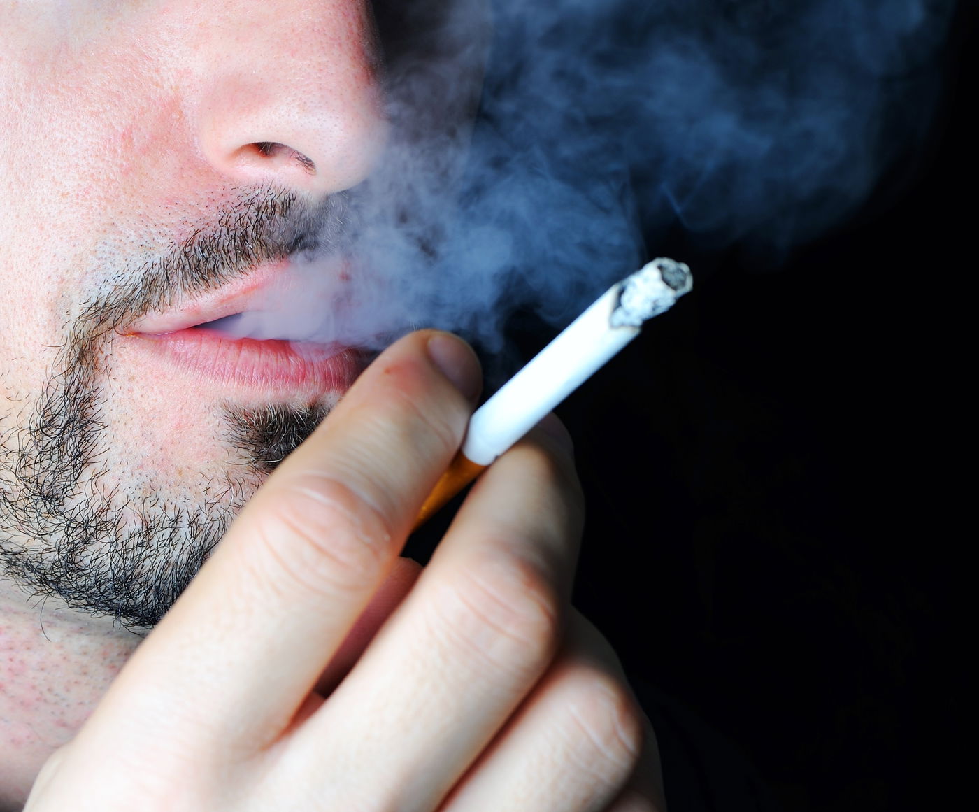 הסיגריה הורסת את שנת הלילה