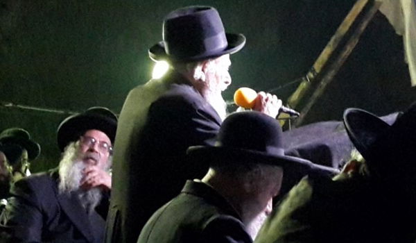 שלושים לפטירת המוהרא"ש שיק; צפו בעצרת על קברו