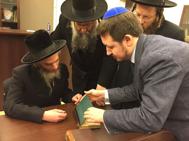 אורח במוסקבה: האדמו"ר מלויצק • תיעוד